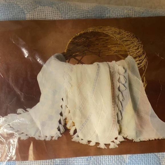 Vintage Santorelli Baby Shawl - Picture 2 of 5